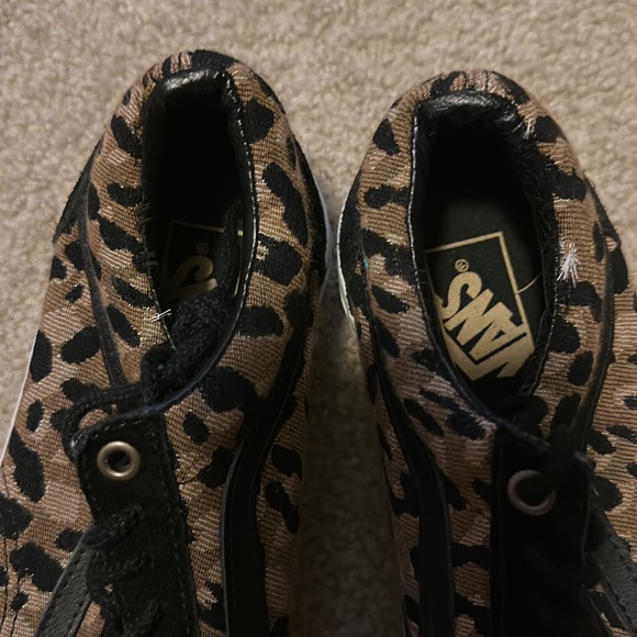 Vans - Picture 3 of 10